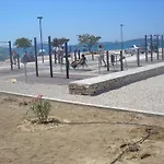 In Brodarica With Sea View, Balcony, Air Conditioning, Wifi Razine