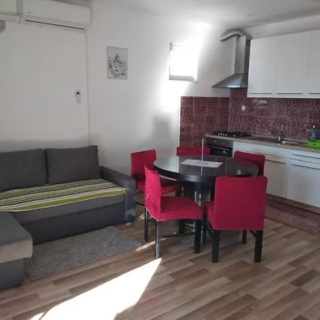 In Brodarica With Sea View, Balcony, Air Conditioning, Wifi Razine
