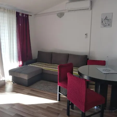 In Brodarica With Sea View, Balcony, Air Conditioning, Wifi Razine