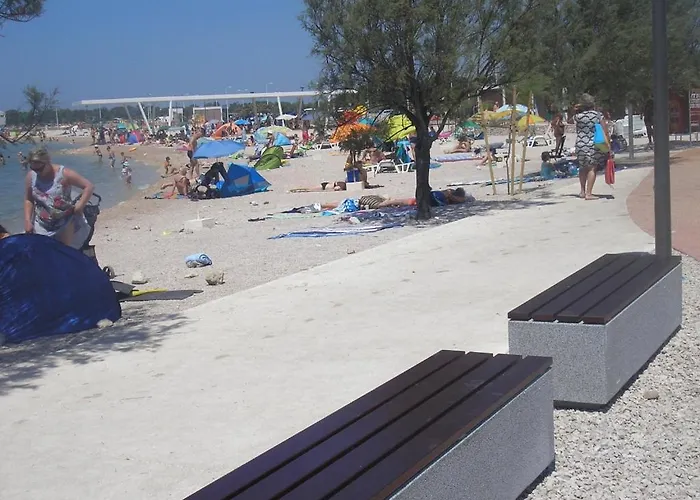 In Brodarica With Sea View, Balcony, Air Conditioning, Wifi Apartment Razine