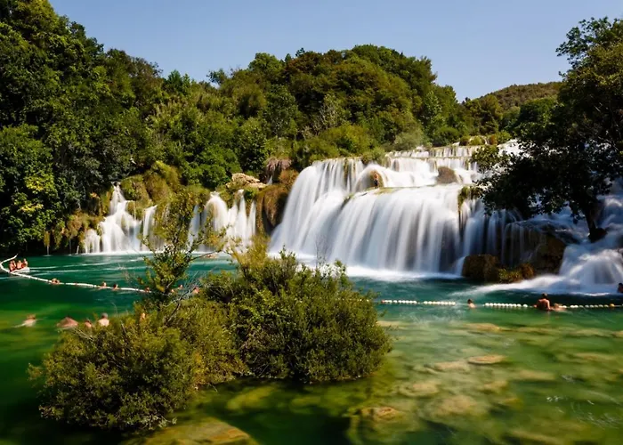 In Brodarica With Sea View, Balcony, Air Conditioning, Wifi Apartmán Razine